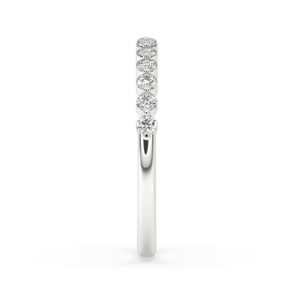 Sophisticated round diamond band crafted for brilliance.
