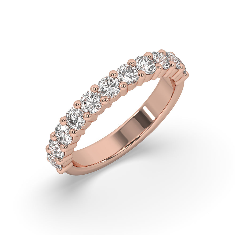 Half eternity band set with round diamonds for a brilliant finish.
